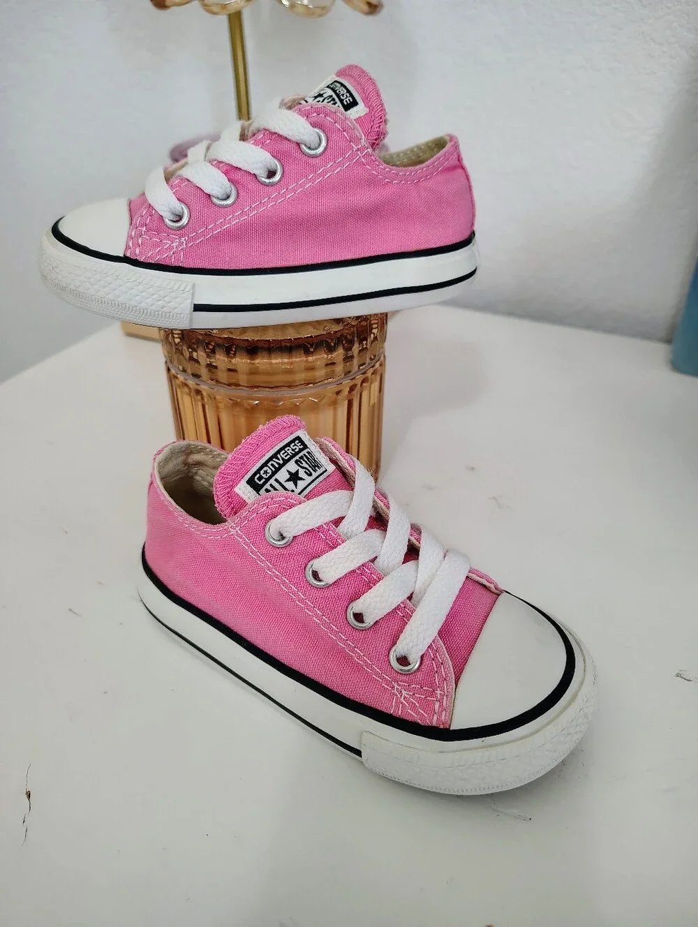 Converse Pink Low Top 6 & Black Low-Top 5 Zoe & Zac Pink 7 Kids Sneakers